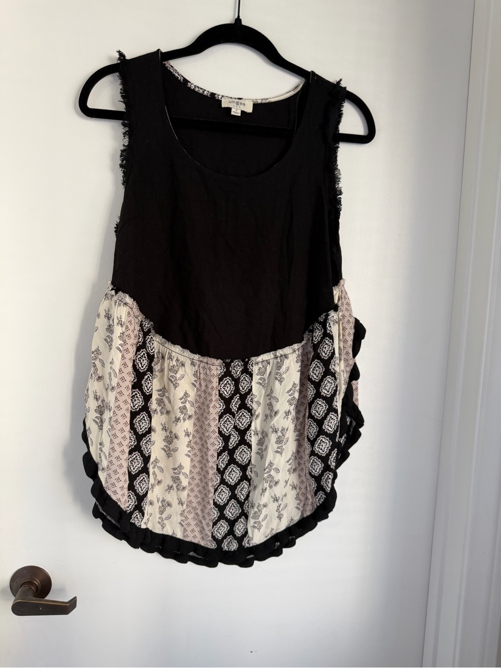 Umgee Black & Ivory Patchwork Sleeveless Blouse NWOT
